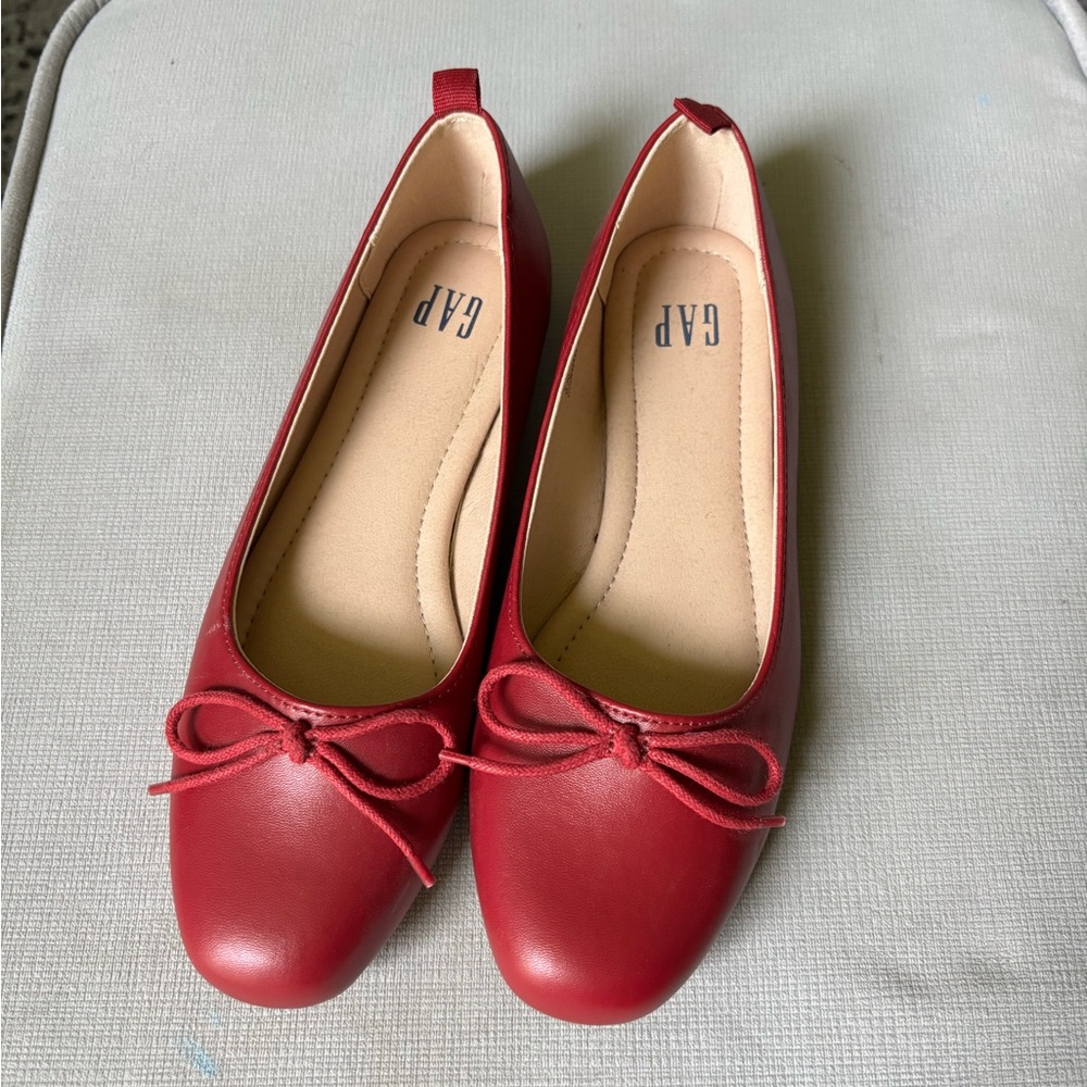 GAP Women's Scarlet Red Flats